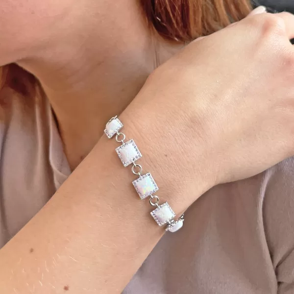 Stříbrný náramek se syntetickým opálem a krystaly Preciosa bílý čtverec 33047.1 white