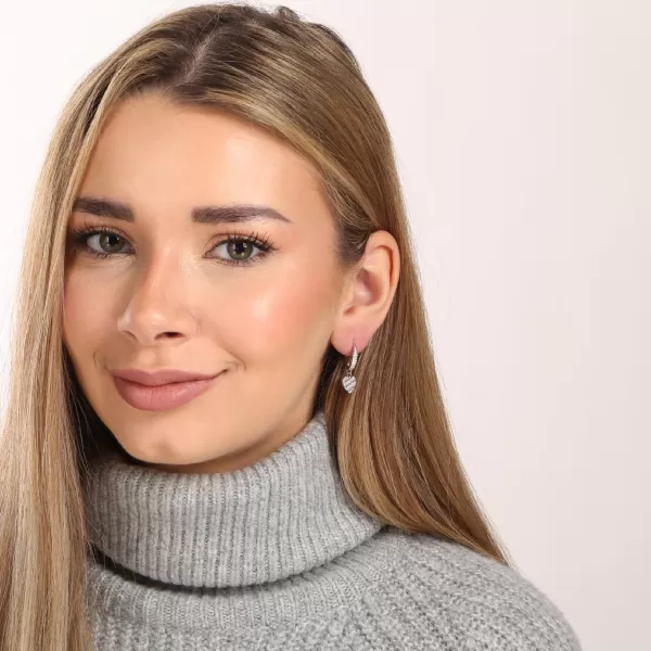 Stříbrné náušnice se zavěšeným srdíčkem 11720.1