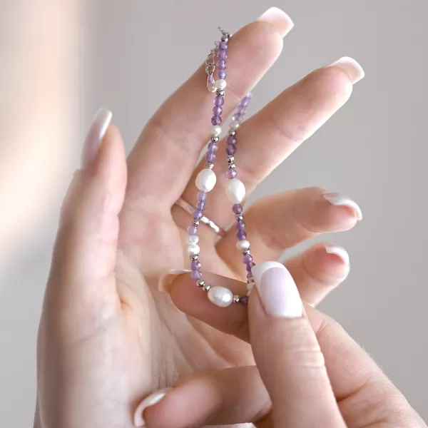 Stříbrný náramek s perlami a ametysty 13113.3