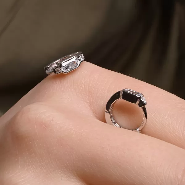 Stříbrné kroužky se zirkony 11766.1