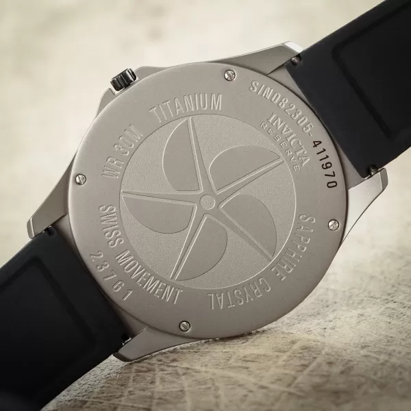 Invicta Reserve Quartz 44mm