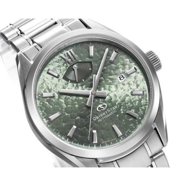 34 FOrient Star Contemporary M8 Date Automatic