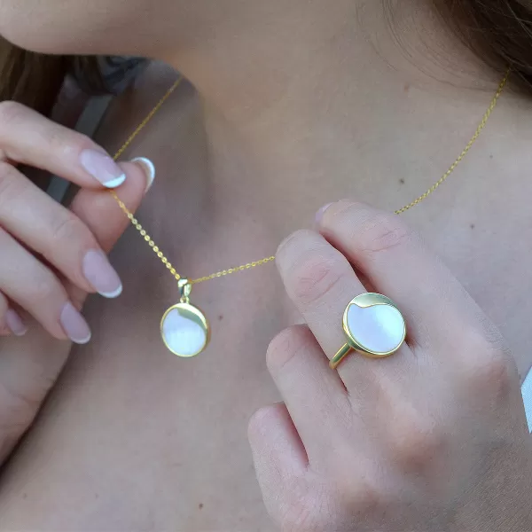 Pozlacený náhrdelník s růžovou perletí 12167.3