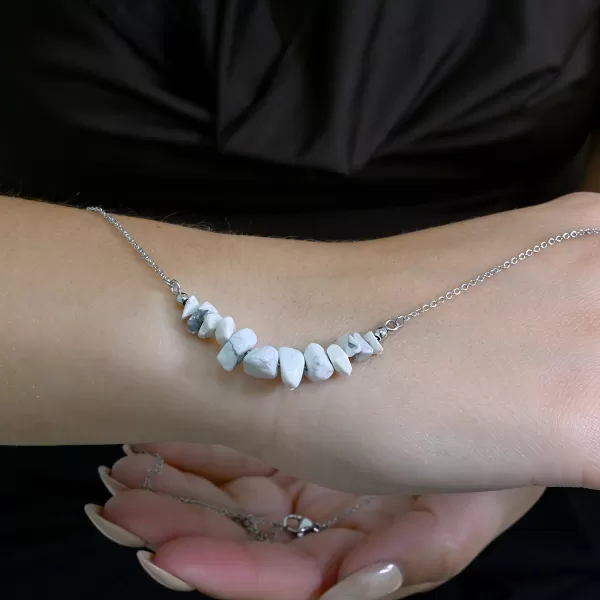 Náhrdelník s kamenem bílý howlit 42037.1 ocel