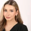 Pozlacené stříbrné náušnice tvarované kruhy 61105