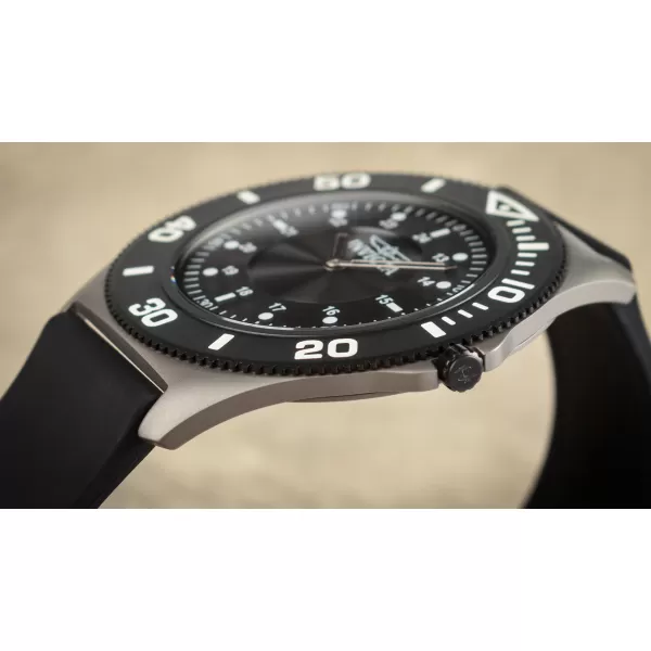 Invicta Reserve Quartz 44mm