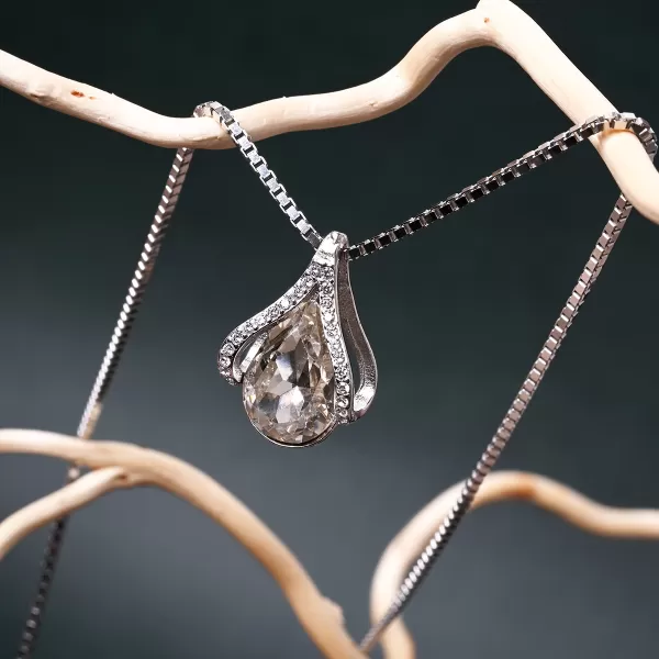 Sada šperků se zirkony kapičky 19037.1