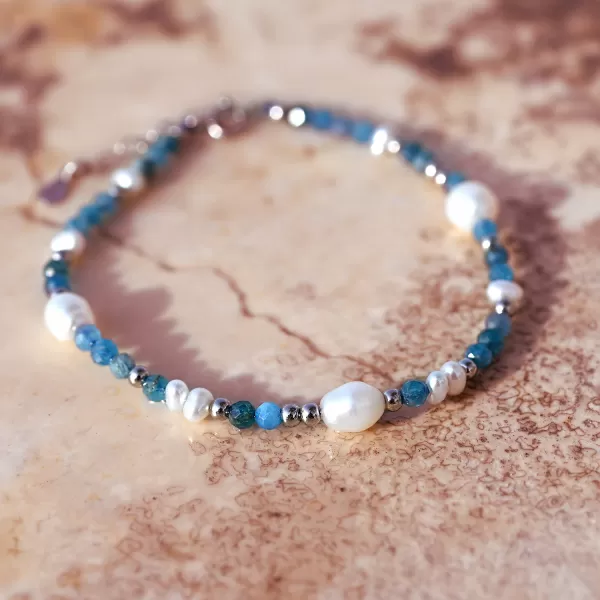 Stříbrný náramek s perlami a apatity 13113.3