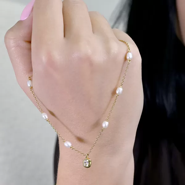 Pozlacený náhrdelník s říčními perlami a srdíčkem 22058.1