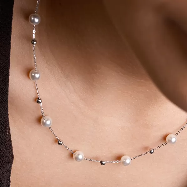 Stříbrný náhrdelník s shell perličkami 12184.1
