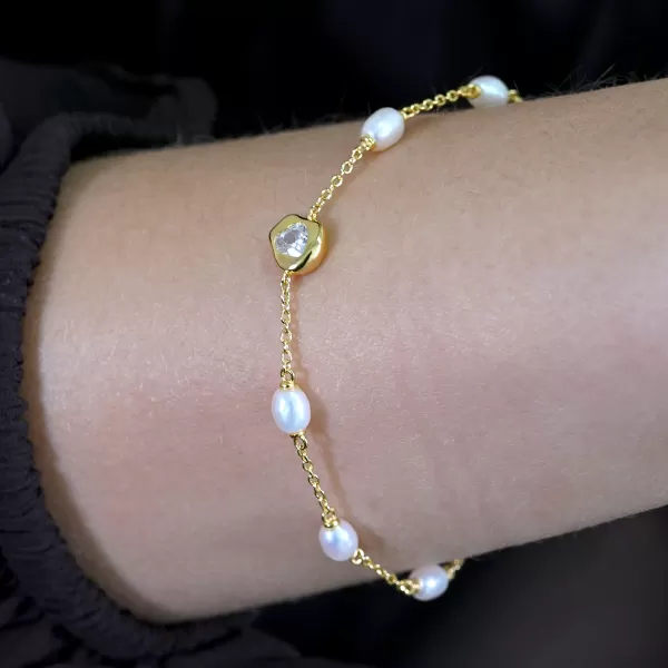 Pozlacený náramek s říčními perlami 23032.1