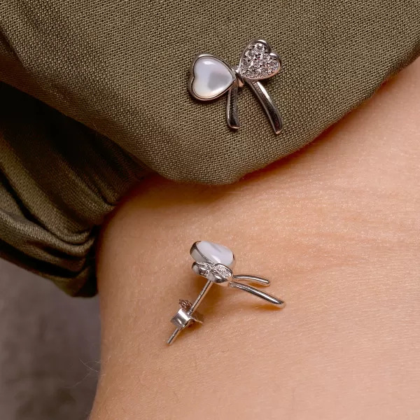 Stříbrné náušnice perleťové mašličky 11803.1