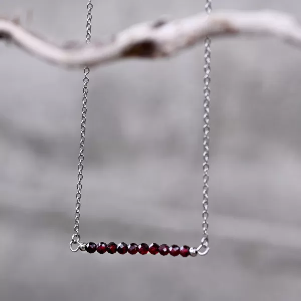 Ocelový náhrdelník červený 42038.3