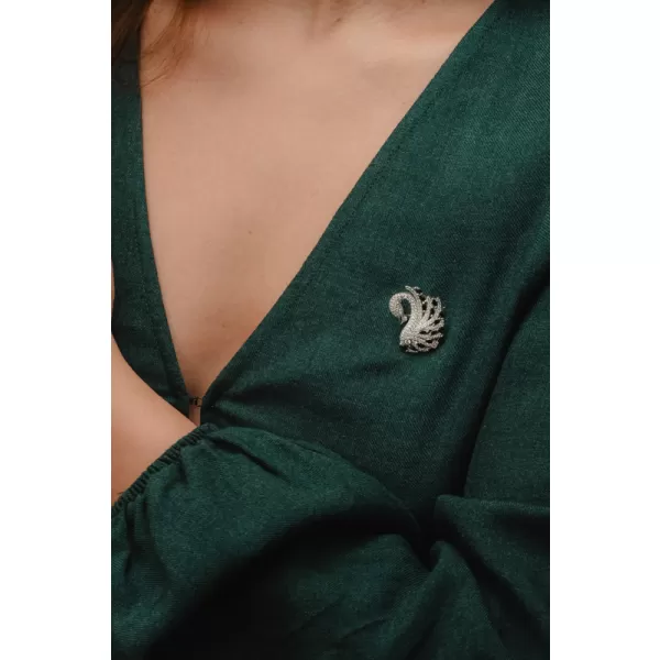 Dámský přívěsek stříbro 925 zirkon brož labuť s černé kameny PKL-6015