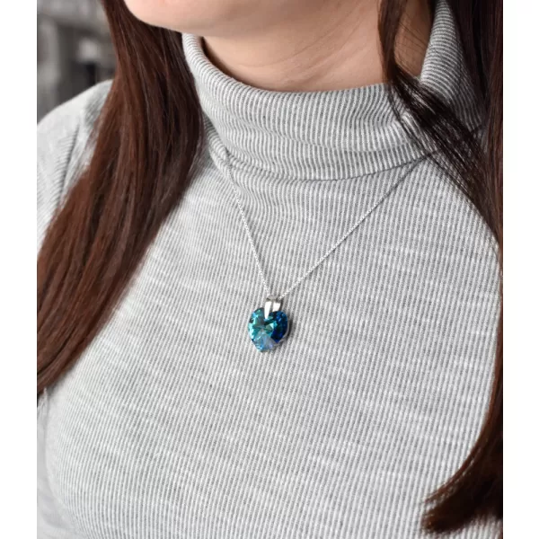 Stříbrný přívěsek s krystaly Swarovski modré srdce 34002.5