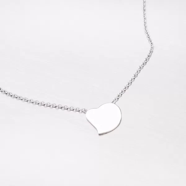 Krásný náhrdelník se srdíčkem MCL8453C