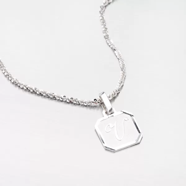 Přívěsek s písmenkem V M5120-V