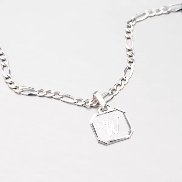 Přívěsek s písmenkem W M5120-W