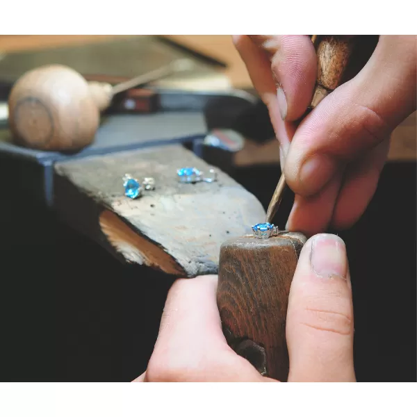 Dámský přívěsek bílé zlato 585/1000 přírodní diamant 0.90 ct G/SI topaz 10859B-TPZ