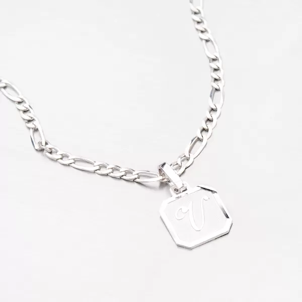 Přívěsek s písmenkem V M5120-V