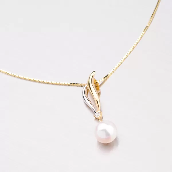 Nádherný přívěsek ze zlata s perlou 43-21414