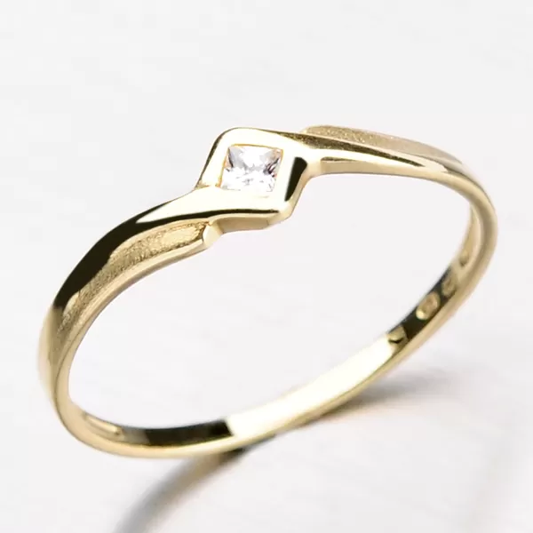Prsten ze žlutého zlata s čtvercovým zirkonem DZ1113-ZL