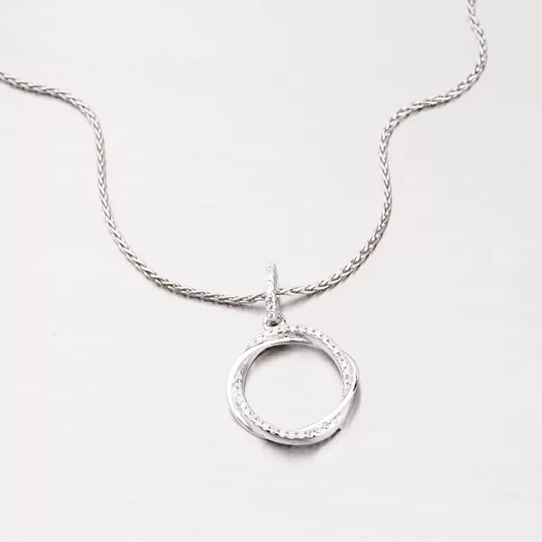 Stříbrný kruhový přívěsek se zirkony P1500873-1905-SLX