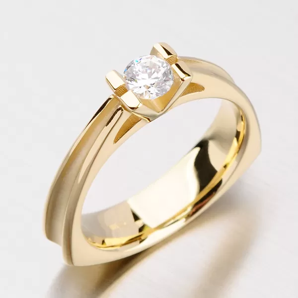 Krásný prsten se zirkony DZ1992ZL