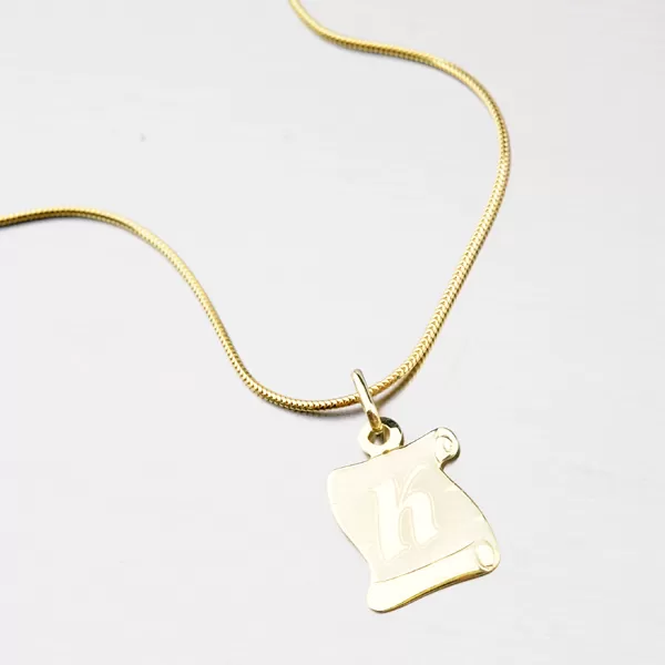 Přívěsek žluté zlato 585 pergamen s písmenkem K 43-2065-K