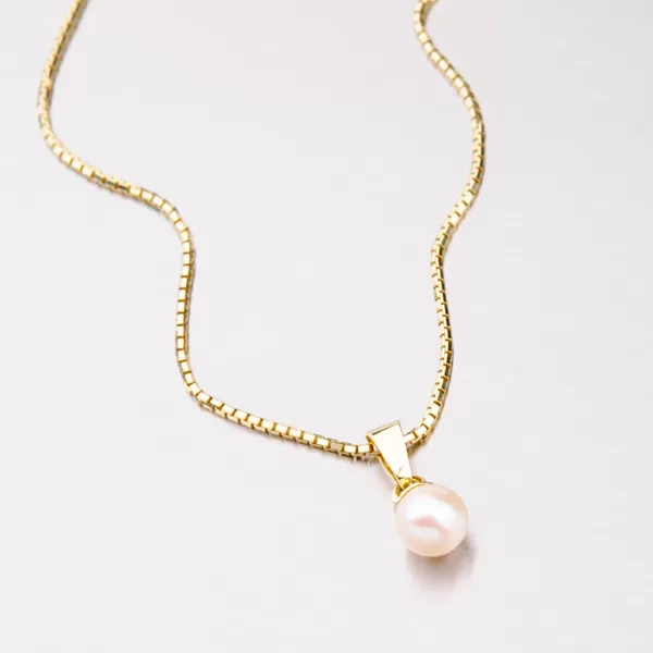 Zlatý přívěsek s perlou 352P-130078