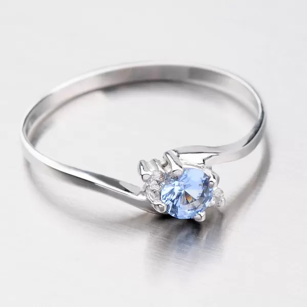 Prsten se světle modrým zirkonem 356-0106SM