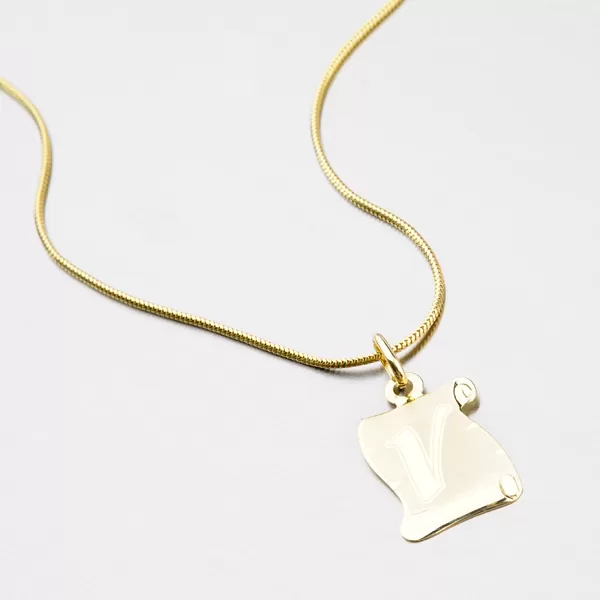 Přívěsek žluté zlato 585 pergamen s písmenkem 43-2065-V