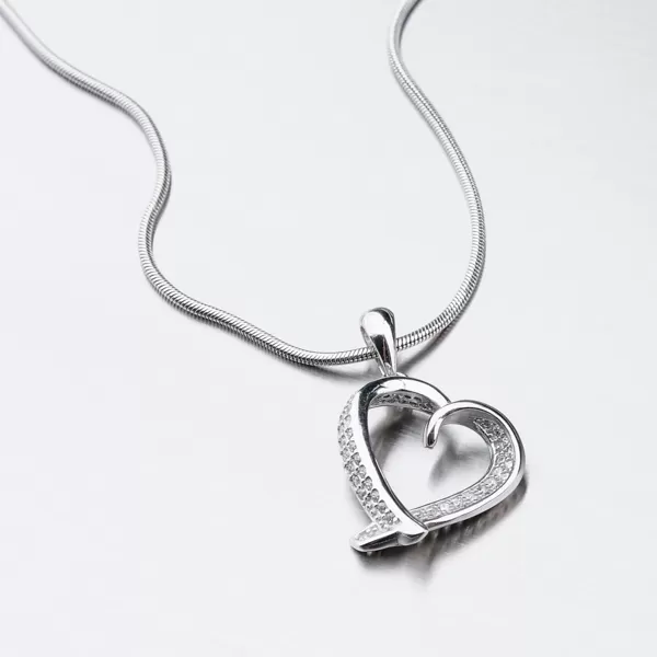 Stříbrné srdce se zirkony HST-13109
