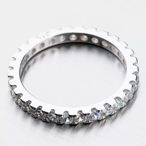 Stříbrný prsten se zirkony GST-11369