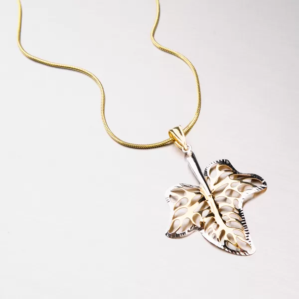 Zlatý přívěsek - list 43-21531