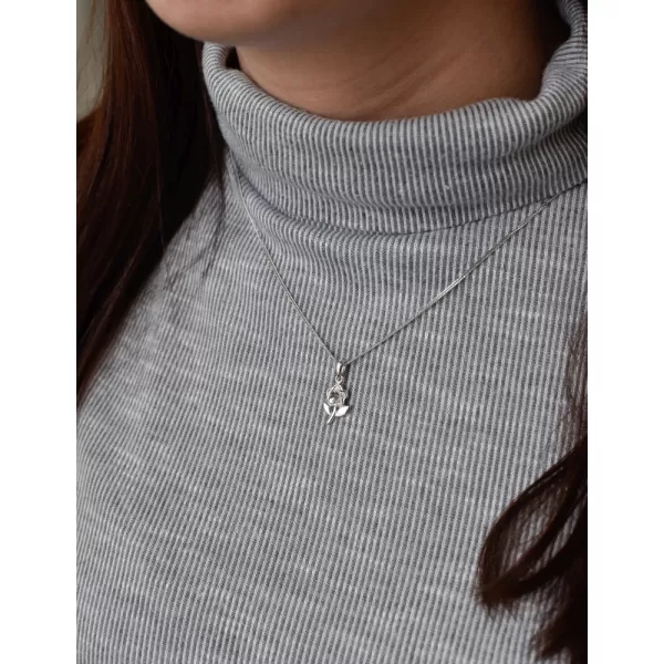 Sada šperků s krystaly Swarovski náušnice,řetízek a přívěsek bílá kytička 39172.1