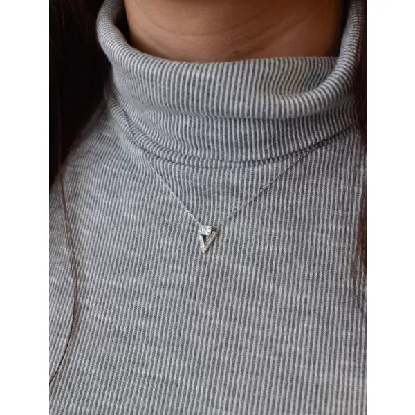 Stříbrný náhrdelník se zirkonem bílý trojúhelník 12007.1