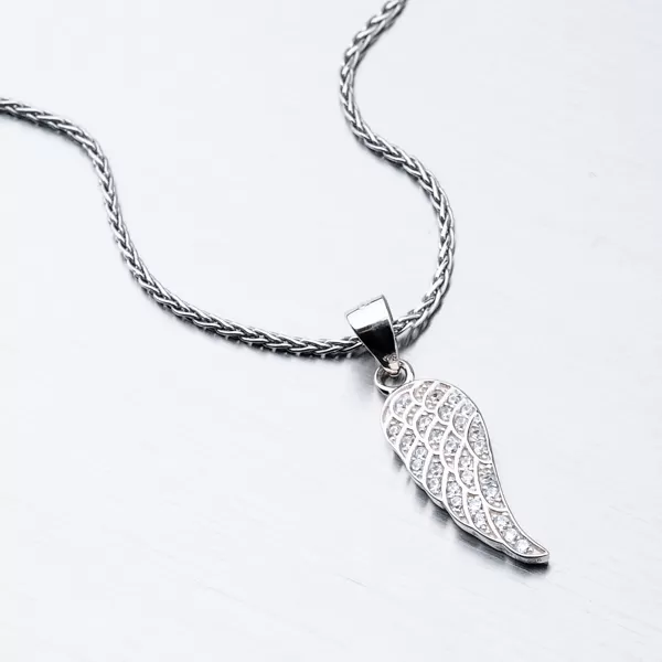 Stříbrný přívěsek HST-13169