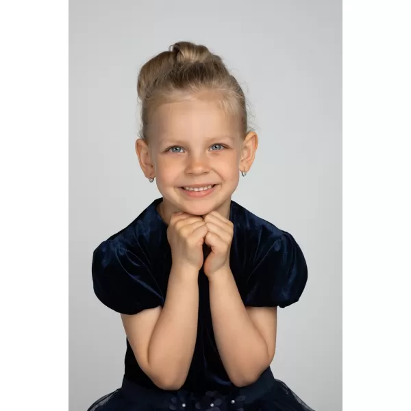 Stříbrné dětské náušnice visací se zirkonem růžové srdce 11216.3