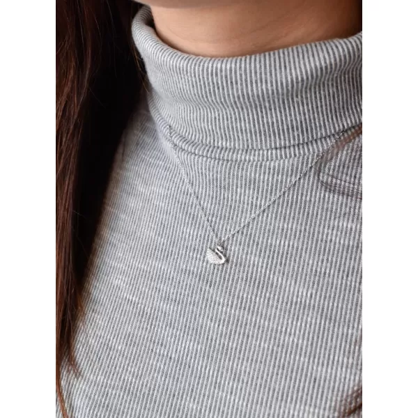 Stříbrný náhrdelník se zirkonem bílá labuť 12032.1