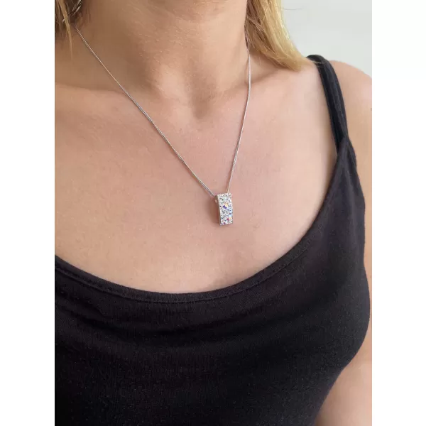 Stříbrný náhrdelník se Swarovski krystaly obdélník 32074.2 ab efekt