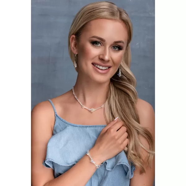 Stříbrné náušnice visací s krystaly Swarovski AB efekt hrozen 31245.2