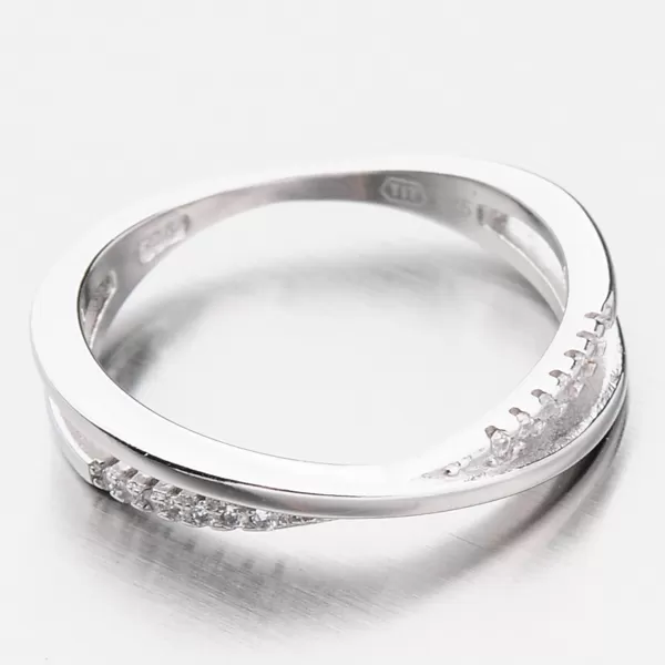 Stříbrný prsten se zirkony GST-11225