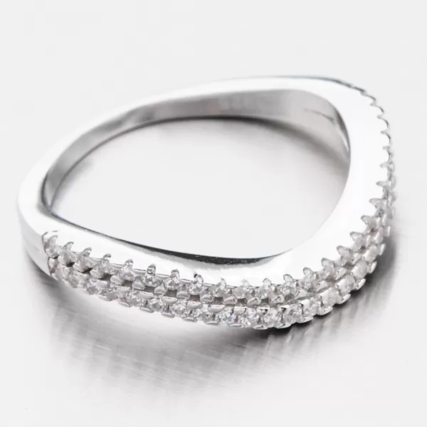 Stříbrný prsten se zirkony GST-11230