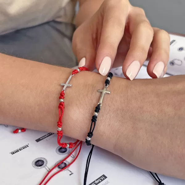Kabbalah červený náramek proti uhranutí stříbrný křížek se zirkony 13022.3