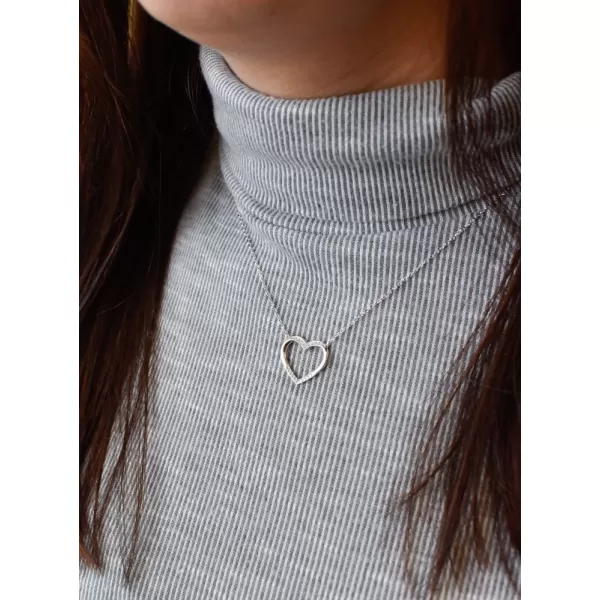 Stříbrný náhrdelník se zirkonem bílé srdce 12010.1