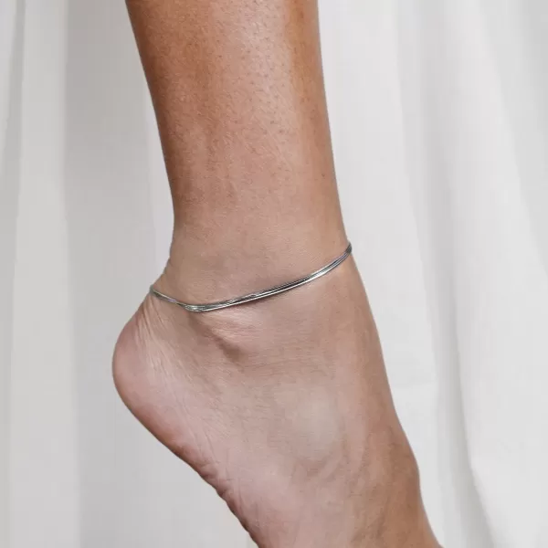 Stříbrný řetízek na nohu tři řetízky hádě 16002.1