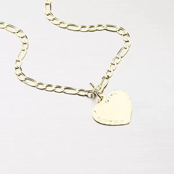 Zlatý přívěsek ve tvaru srdce s gravírováním 322P-131038