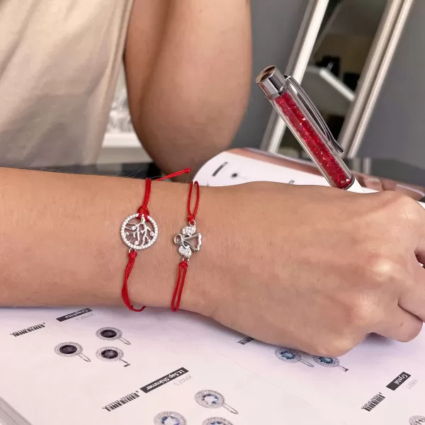 Kabbalah červený náramek proti uhranutí stříbrný anděl se zirkony 13020.3