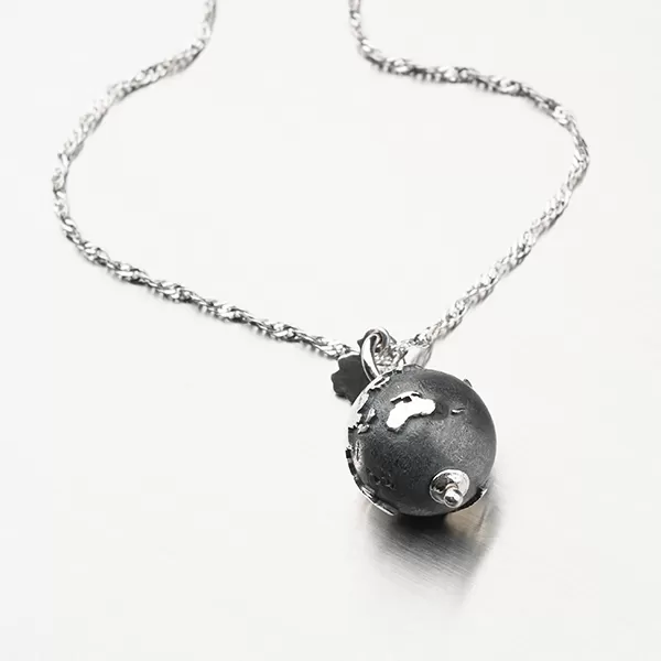 Stříbrný přívěsek zeměkoule P1702256-0532-SLX